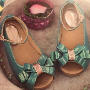 Joyfolie Gemi shoes in Emerald Girls Size 9